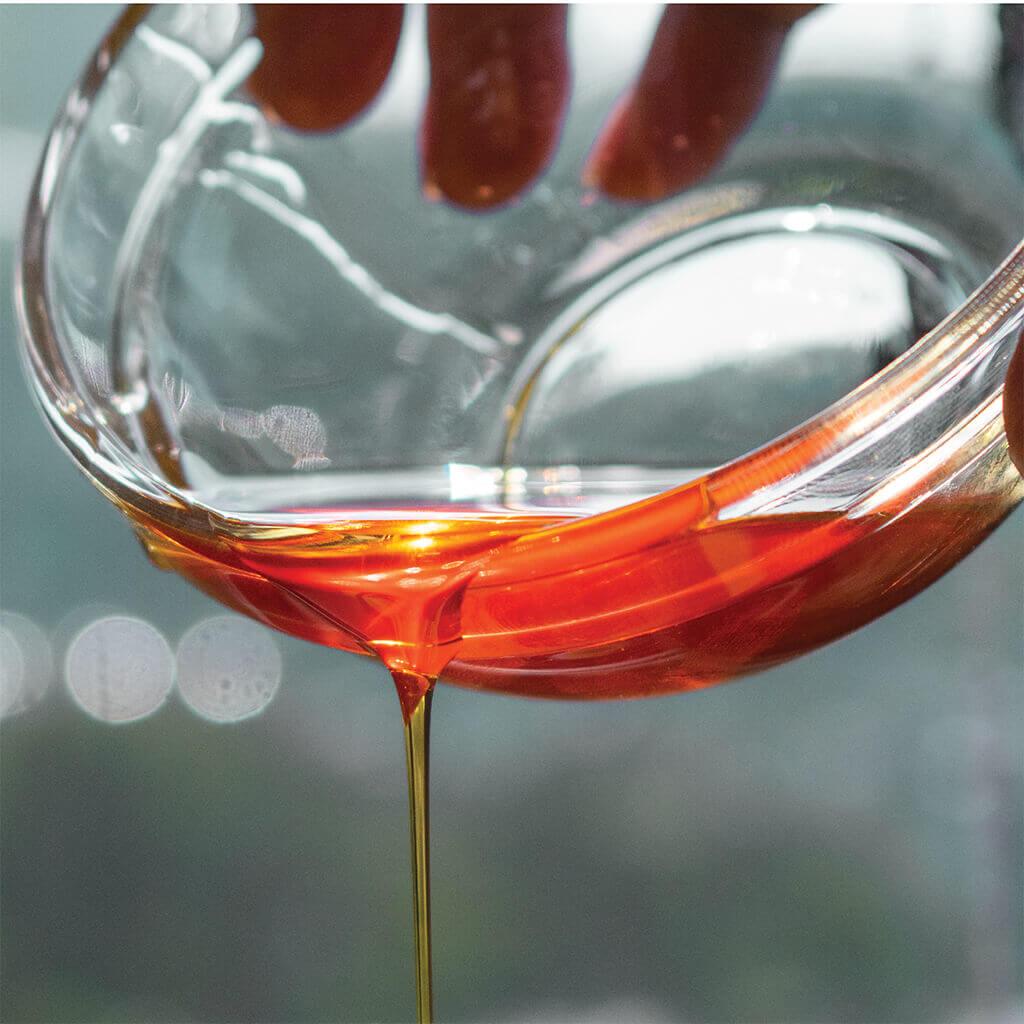 Dyumati Brilliant Face and Body Dew - Image 9