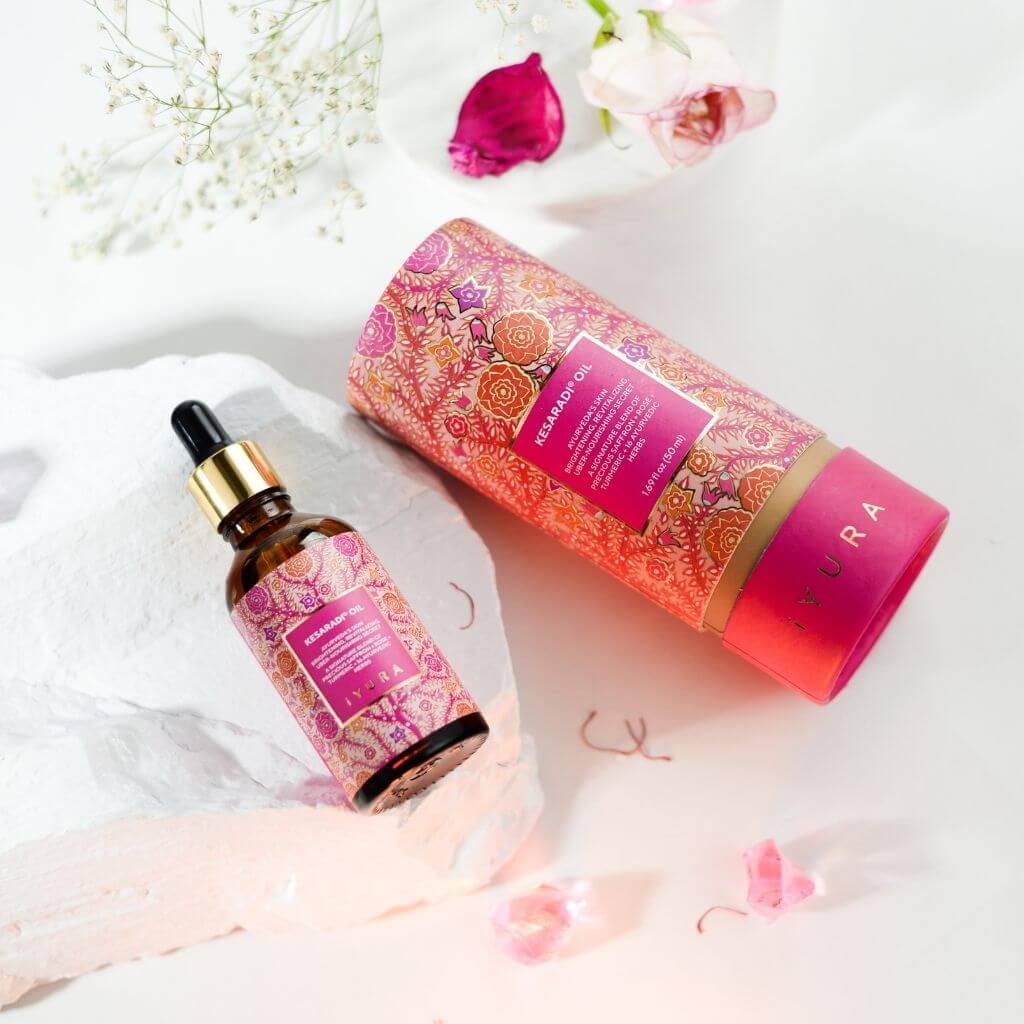 Kesaradi Daily Glow Oil - iYURA - Saffron Enriched Best Face Moisturizer To Get Natural Glow - Image 2